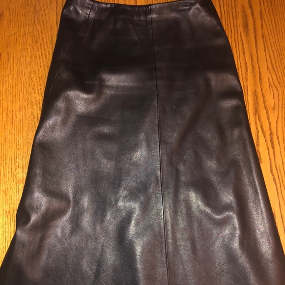 DKNY Black Leather skirt - Picture 2 of 6